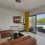 Primavera For 8 People In With Private Pool & Pet Friendly Buje
