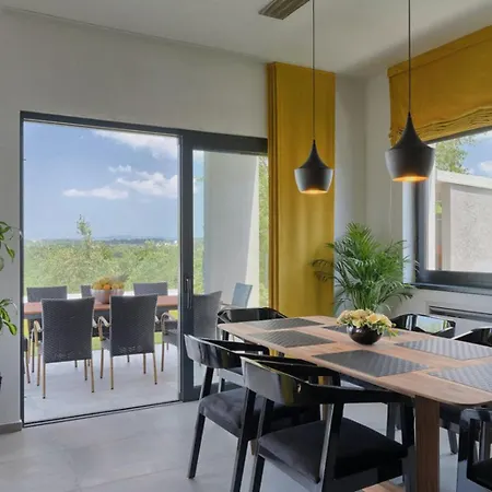 Primavera For 8 People In With Private Pool & Pet Friendly Villa