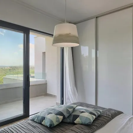 Primavera For 8 People In With Private Pool & Pet Friendly *