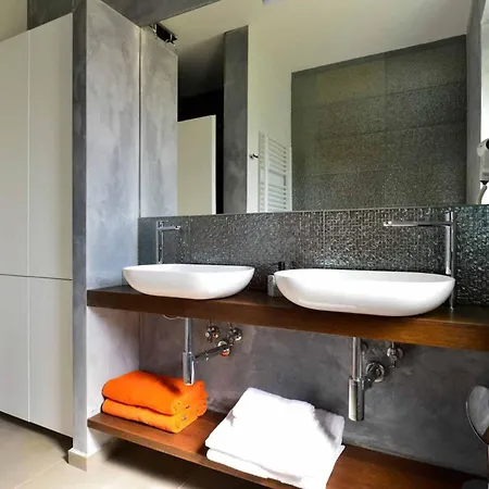 Villa Primavera For 8 People In With Private Pool & Pet Friendly *