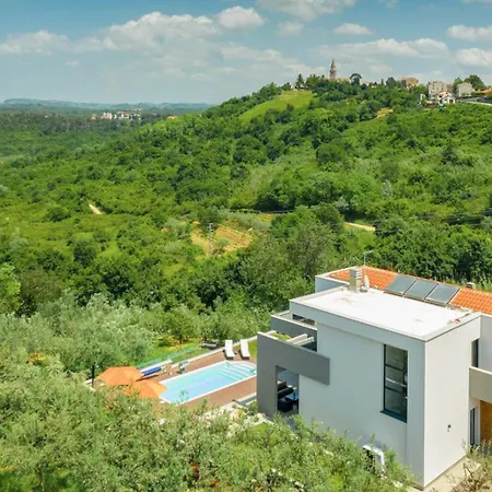 Primavera For 8 People In With Private Pool & Pet Friendly