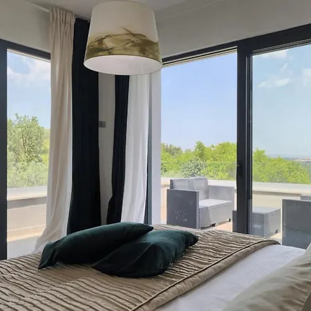 Primavera For 8 People In With Private Pool & Pet Friendly Βίλα *