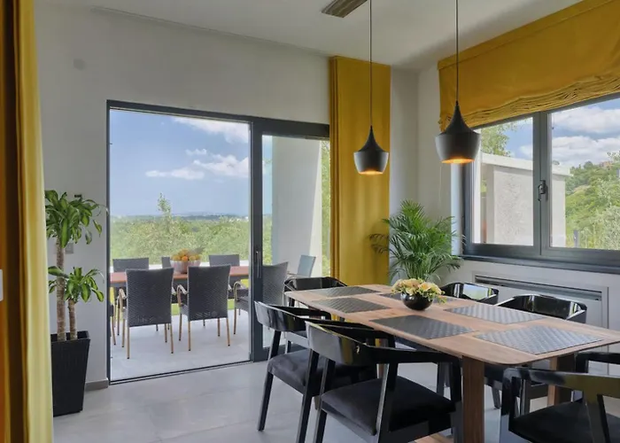 Primavera For 8 People In With Private Pool & Pet Friendly Villa