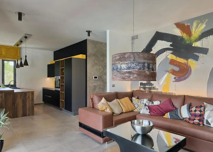 Primavera For 8 People In With Private Pool & Pet Friendly Villa Buje