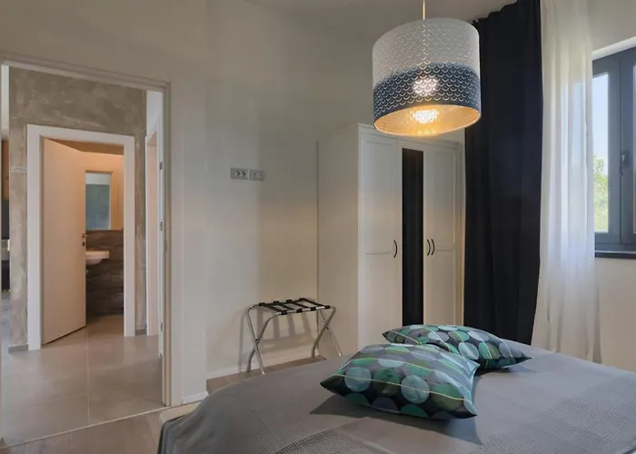 Primavera For 8 People In With Private Pool & Pet Friendly Villa Buje