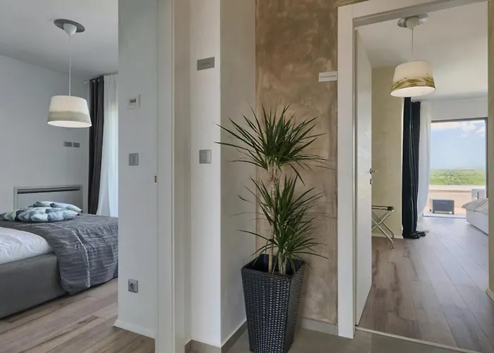 Villa Primavera For 8 People In With Private Pool & Pet Friendly